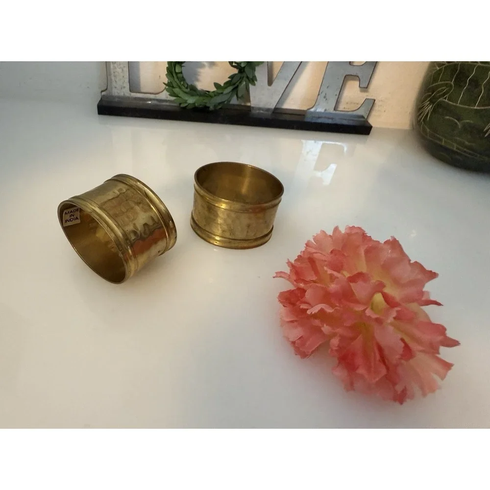 Vintage Set of 2 Solid Hammered Brass Oval Napkin Rings Made in India Sturdy GUC